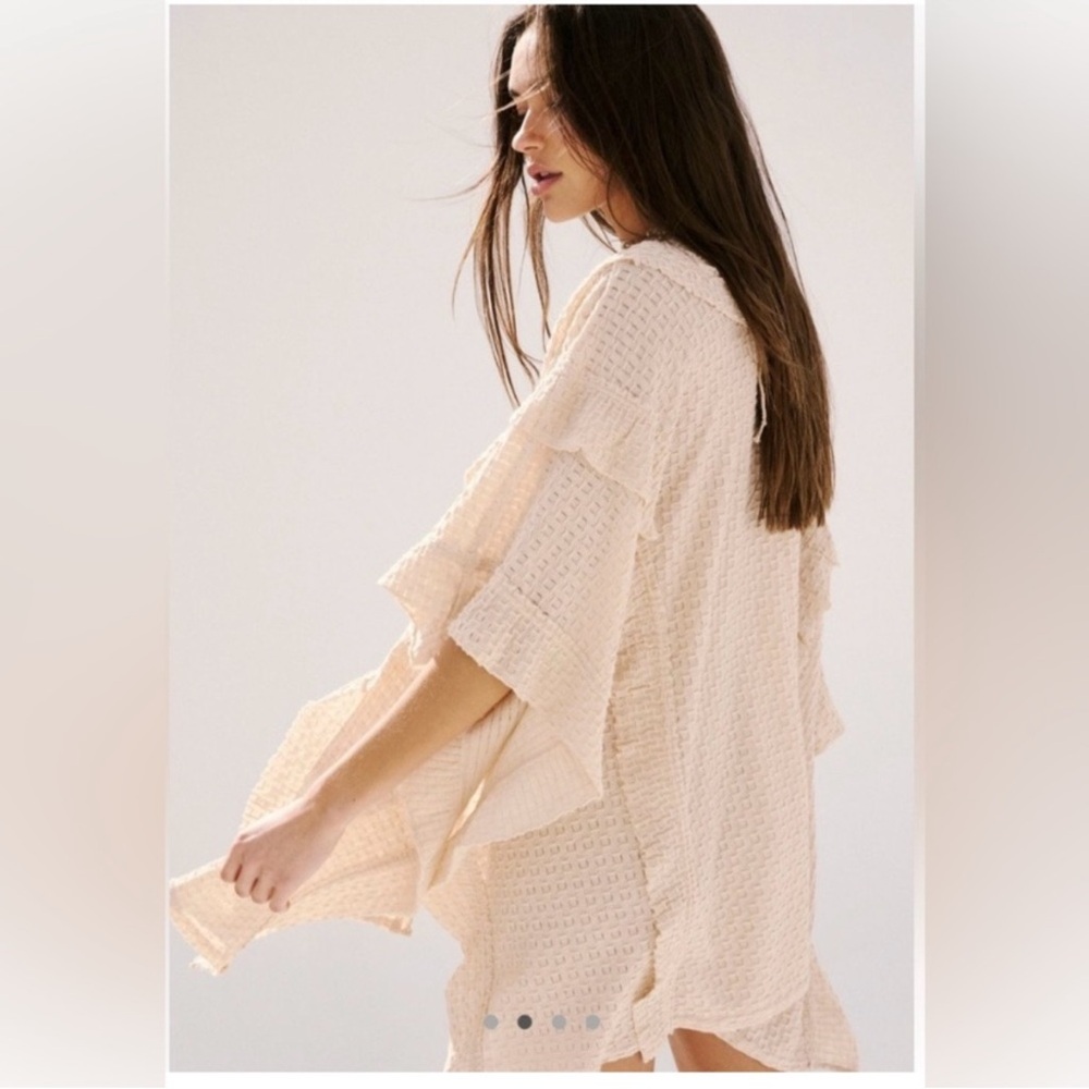 Free People Beach Flora Tunic, a billowy, bohemian-style top. - Picture 4 of 8